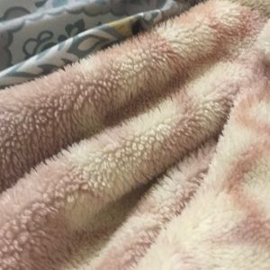 Meet your Posher, Aila